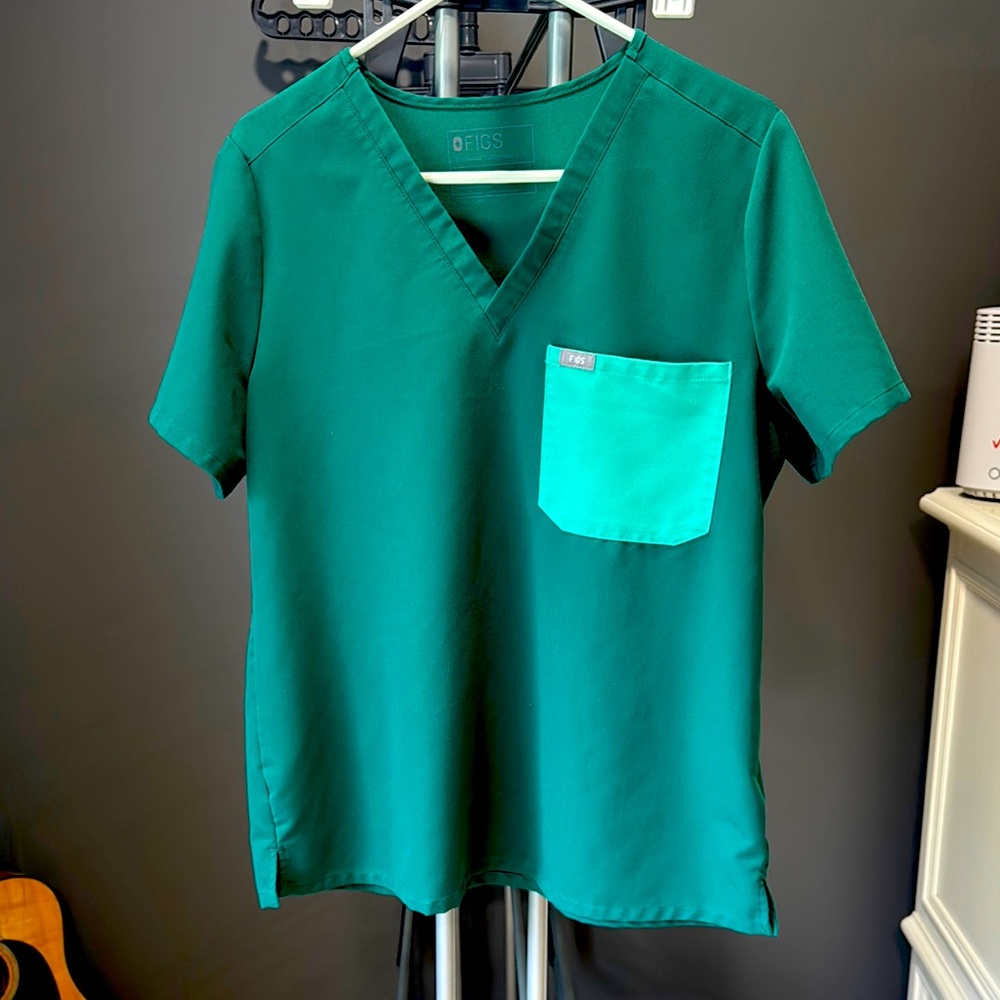 Figs Hunter Green Catarina™ Contrast - One-Pocket Scrub Top